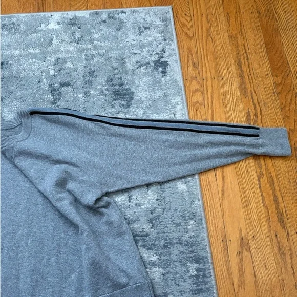 360 Cashmere Carrie Crewneck Knit in Heather Grey, SZ XS - Picture 8 of 11